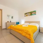 City Apartment - Happy Rentals